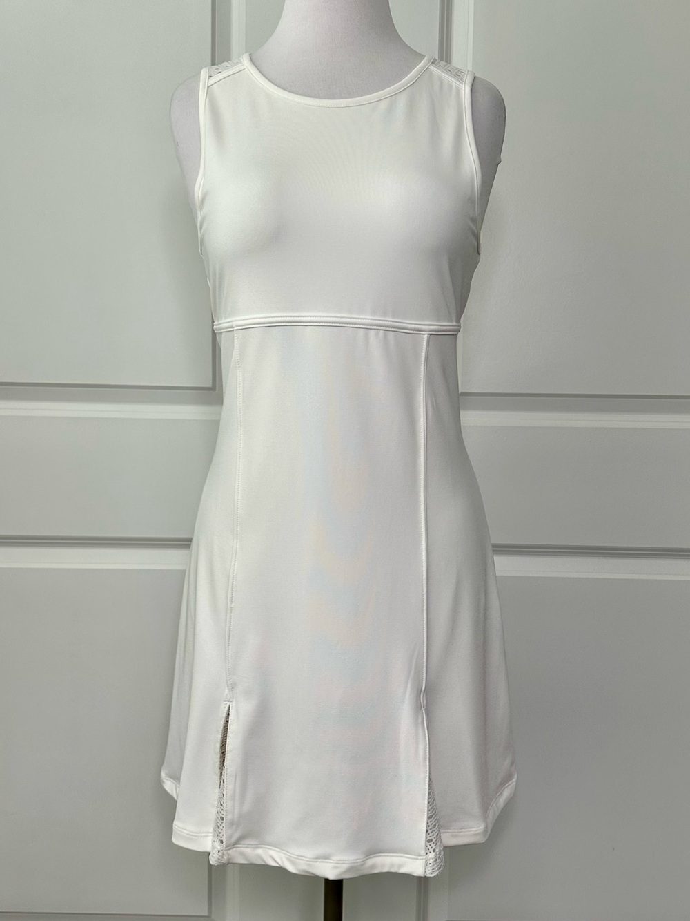 Tuckernuck Tnuck Sport White‎ Cane Sleeveless Tennis Dress Size M/L